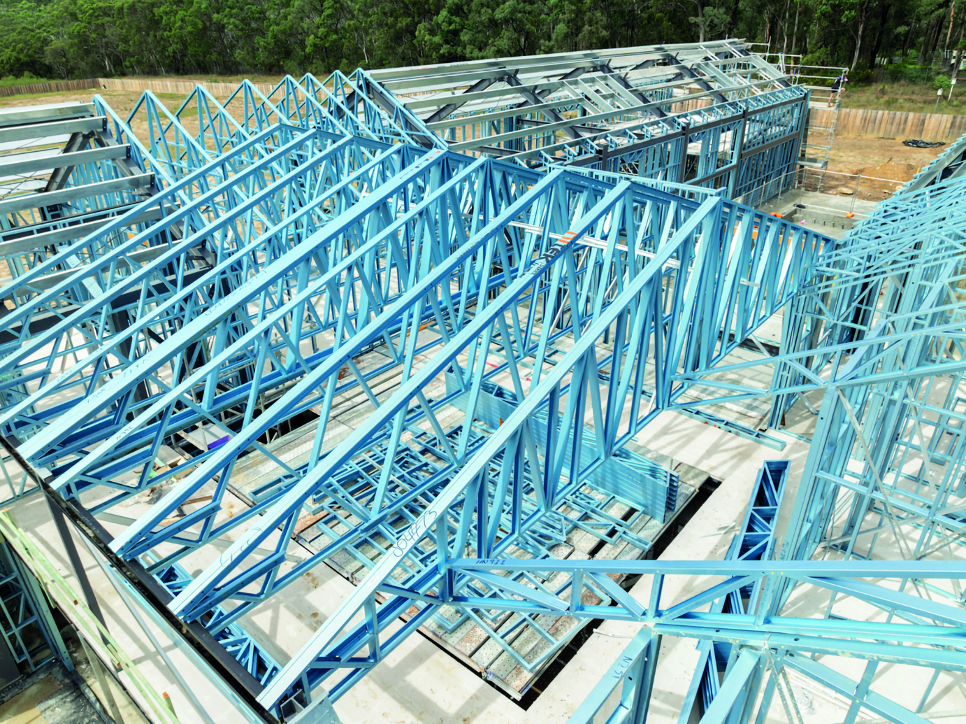 The Morley 2.0’s dramatic cathedral ceilings soar to 6.5 metres, requiring a combination of structural steel and frames made from TRUECORE® steel to bring the design to life. Large structural beams provide the primary load-bearing support, while frames made from TRUECORE® steel supports accuracy and consistency for a build of this size.