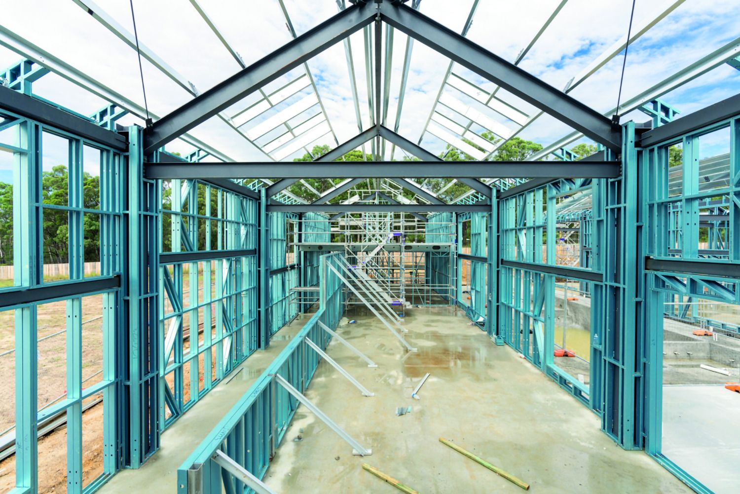 The Morley 2.0’s dramatic cathedral ceilings soar to 6.5 metres, requiring a combination of structural steel and frames made from TRUECORE® steel to bring the design to life. Large structural beams provide the primary load-bearing support, while frames made from TRUECORE® steel supports accuracy and consistency for a build of this size.