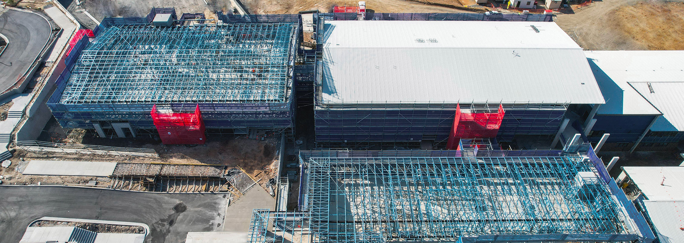 Over 200 tonnes of light  gauge steel framing made  from TRUECORE® steel with a BMT of 0.95mm was used on  the Collingwood Park State Secondary College.