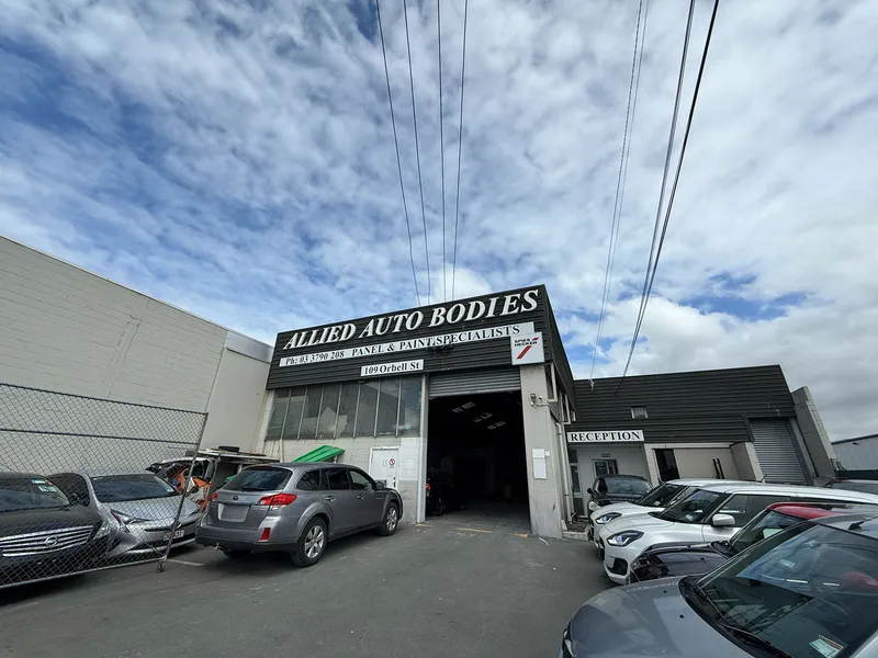 allied auto bodies front yard