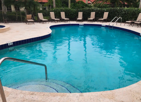 Poolwerx Sarasota - Resort Pool Cleaning