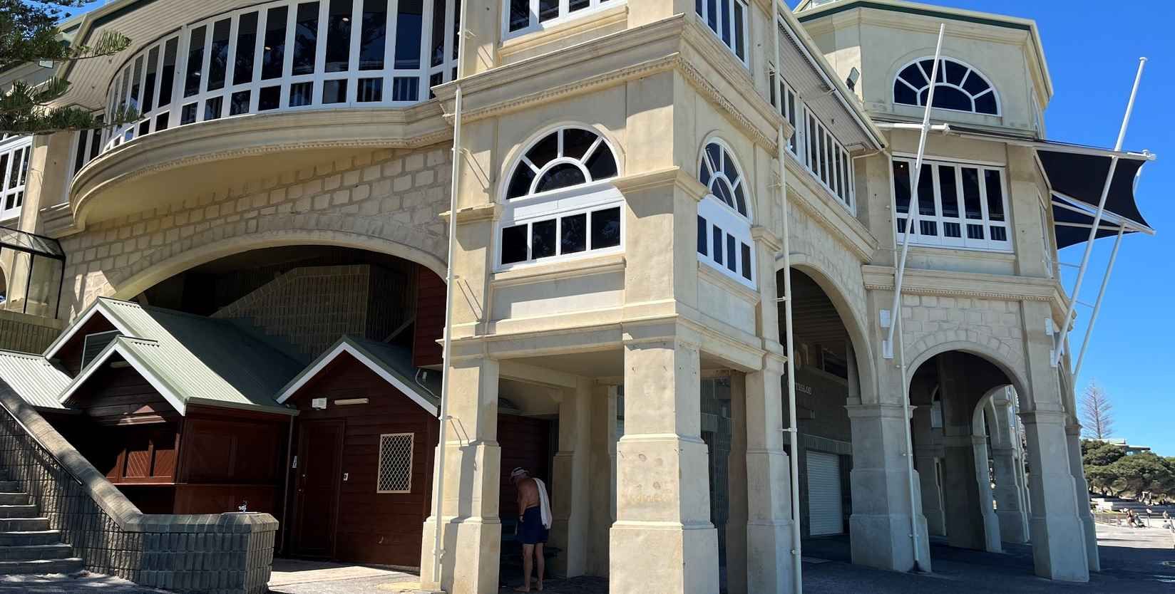 https://a-ap.storyblok.com/f/3000981/1648x834/33bdf1b4b7/indiana-teahouse-exterior-paint-3-1648x834.jpg