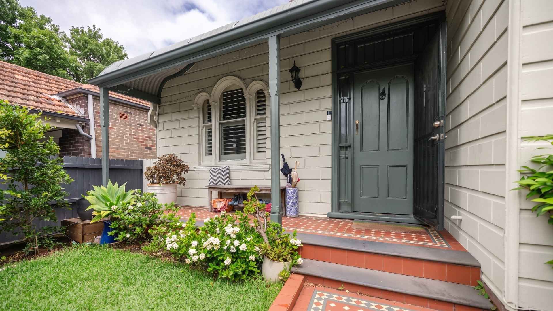 https://a-ap.storyblok.com/f/3000981/1920x1080/785cf70953/exterior-colour-scheme-1.jpg