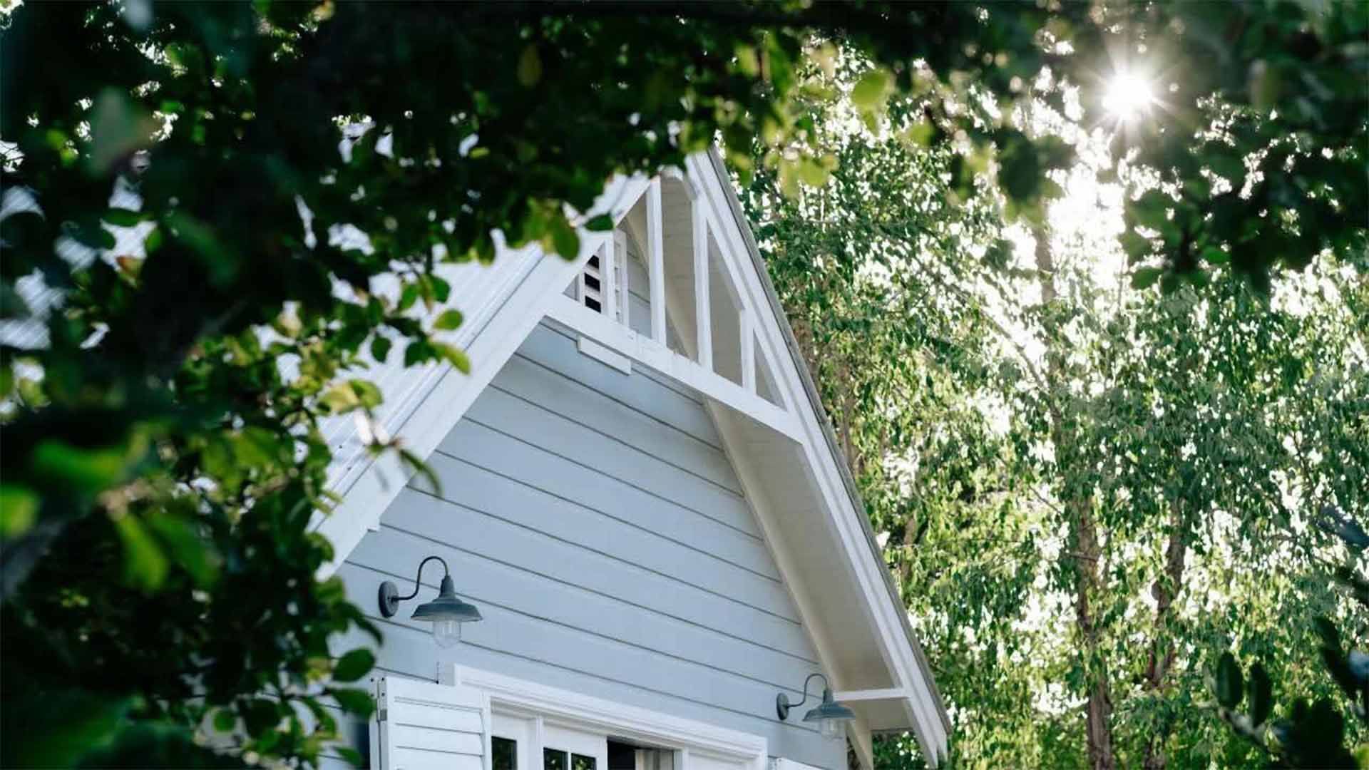 https://a-ap.storyblok.com/f/3000981/1920x1080/b7616bd69c/exterior-weatherboard.jpg